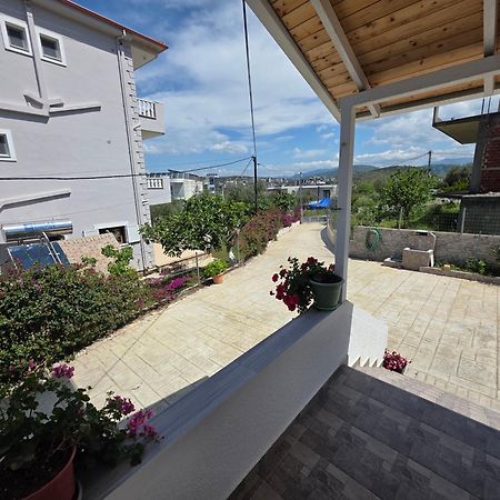Guesthouse Veliaj Ксамил Екстериор снимка