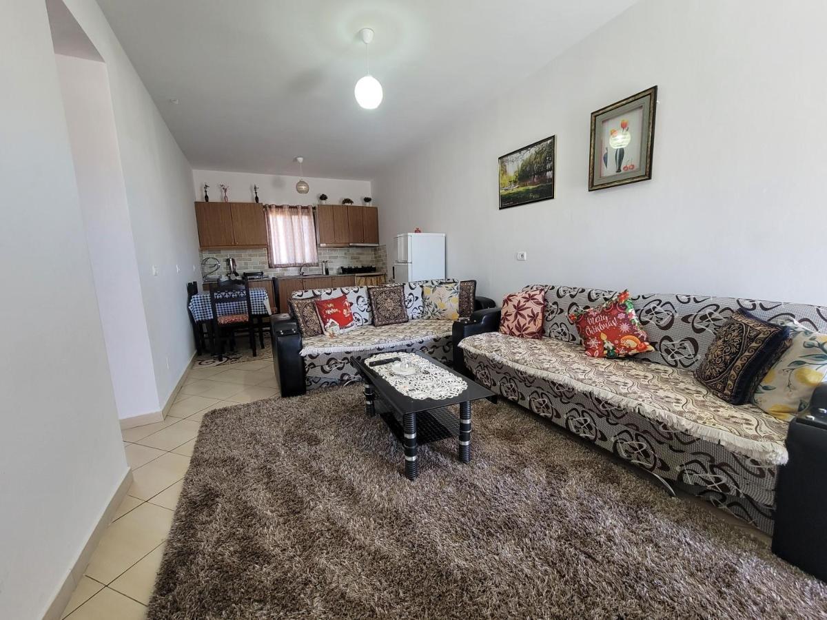 Guesthouse Veliaj Ксамил Екстериор снимка