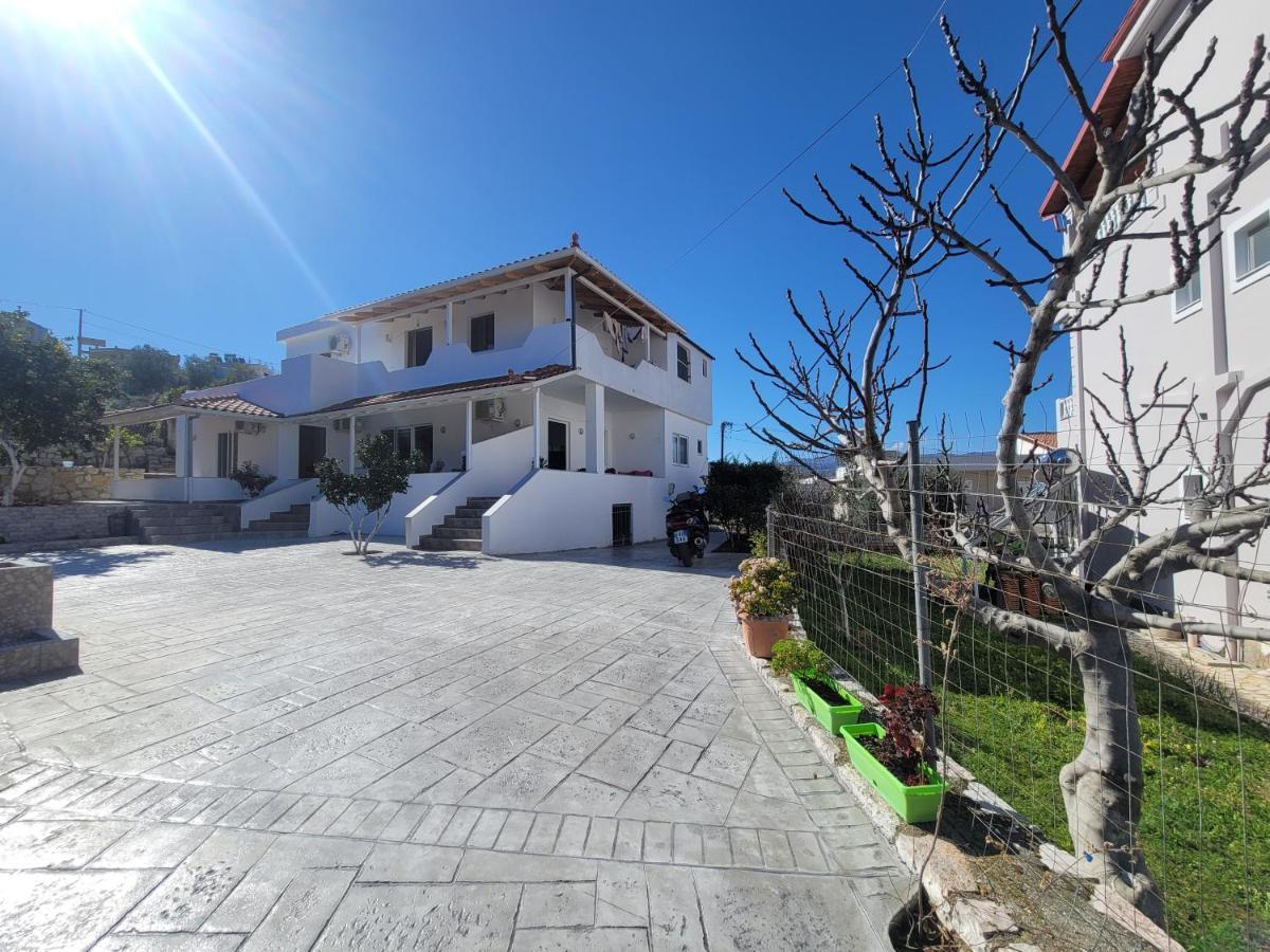 Guesthouse Veliaj Ксамил Екстериор снимка