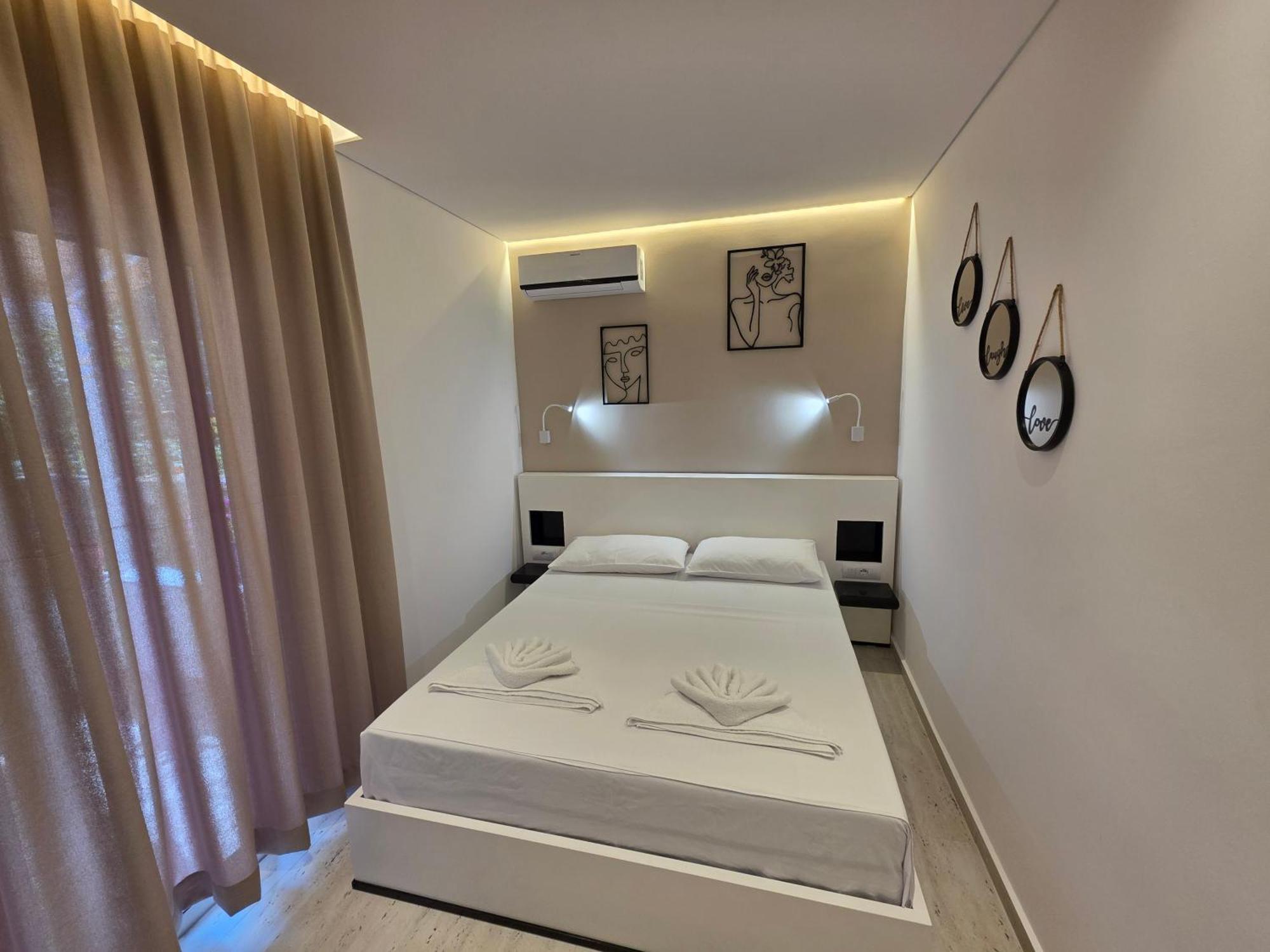 Guesthouse Veliaj Ксамил Екстериор снимка